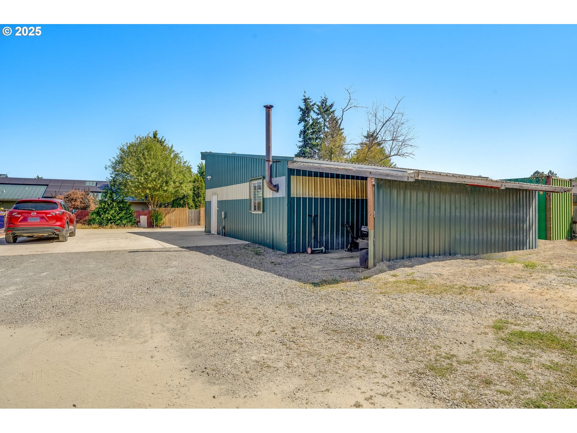 421 LEROY AVE