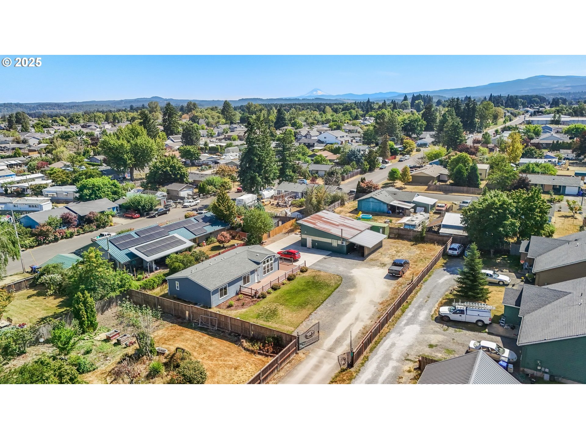 421 LEROY AVE