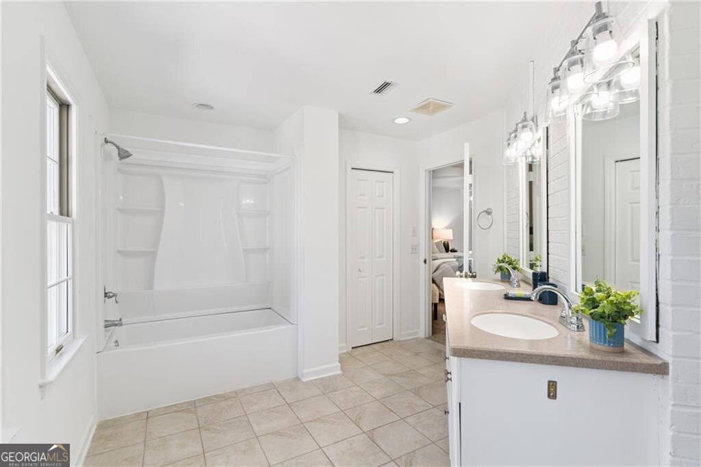 104 Augusta, St. Simons