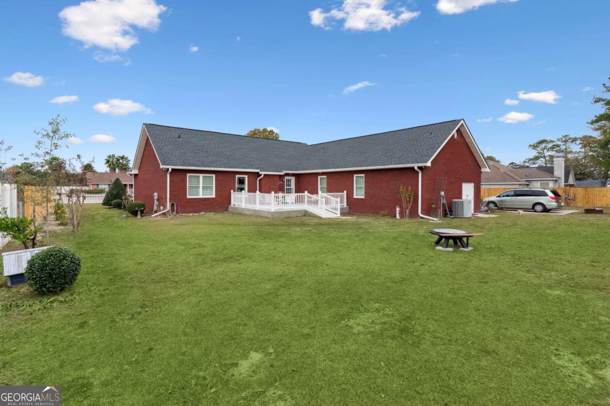 932 Hitching Post Lane