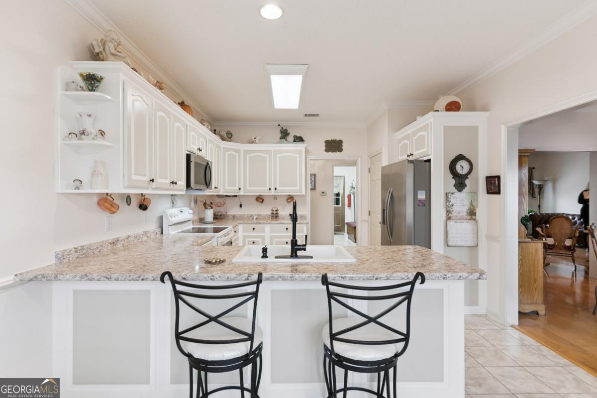 932 Hitching Post Lane