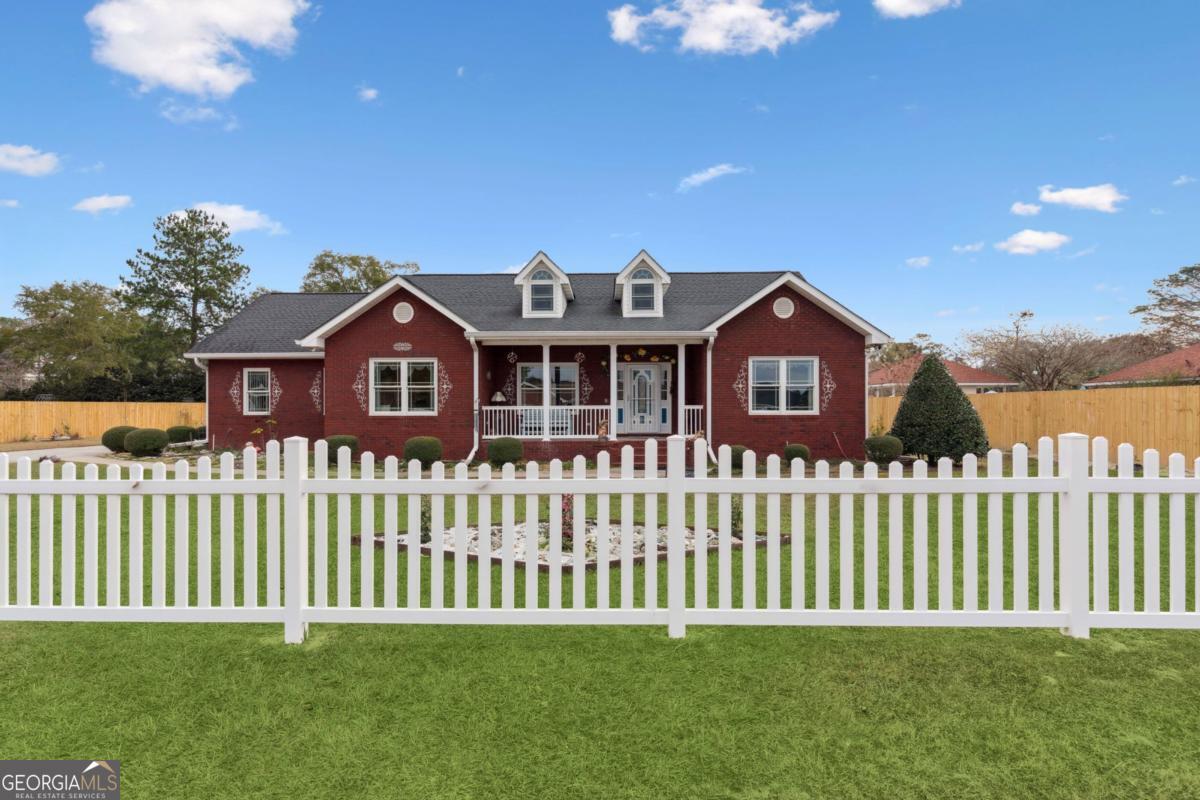 932 Hitching Post Lane