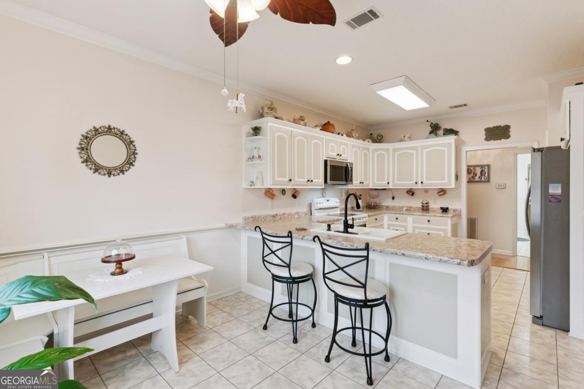 932 Hitching Post Lane