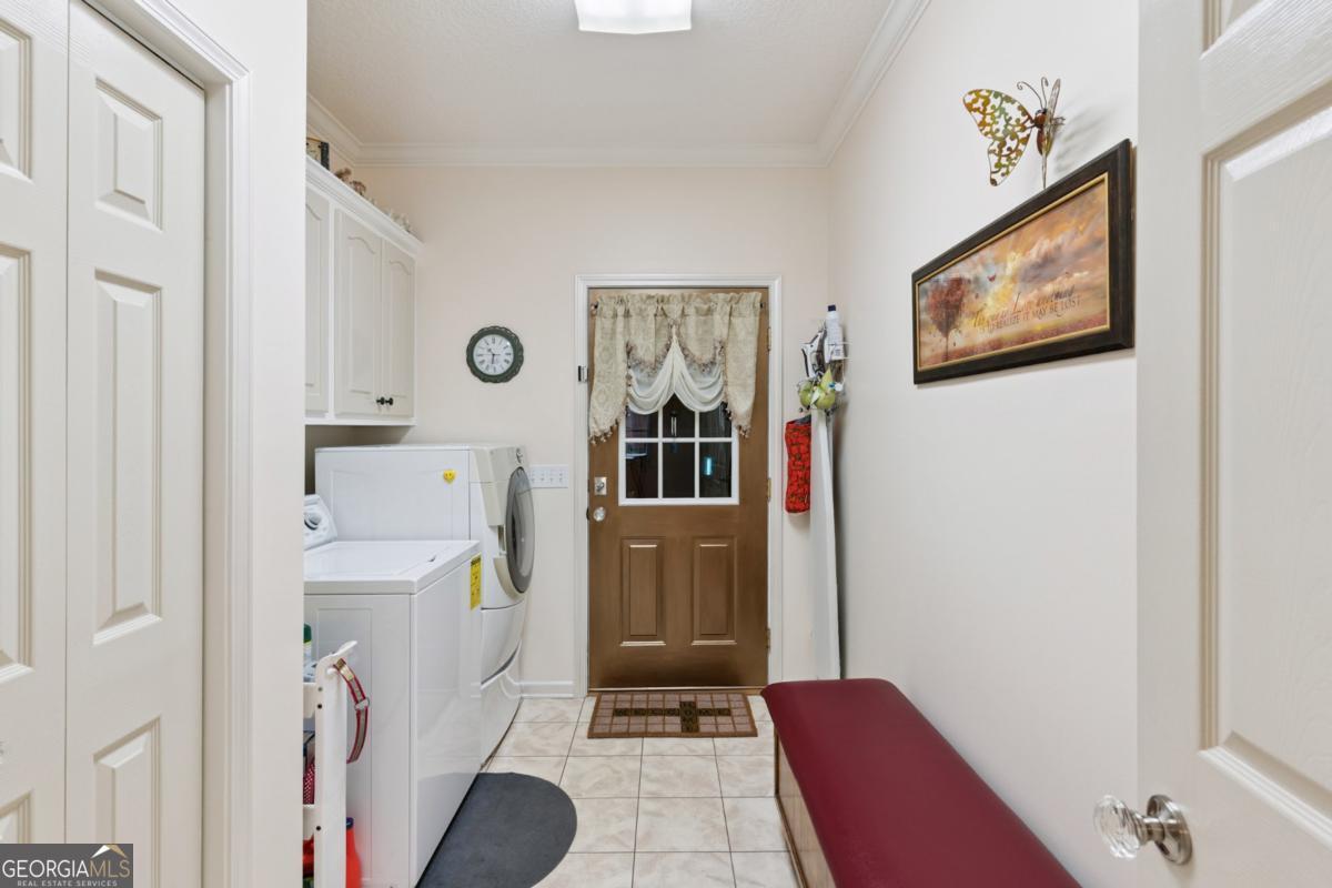 932 Hitching Post Lane