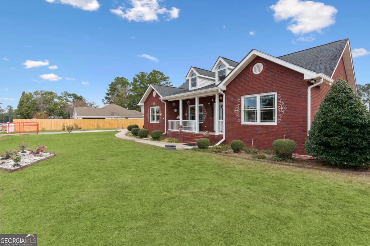 932 Hitching Post Lane