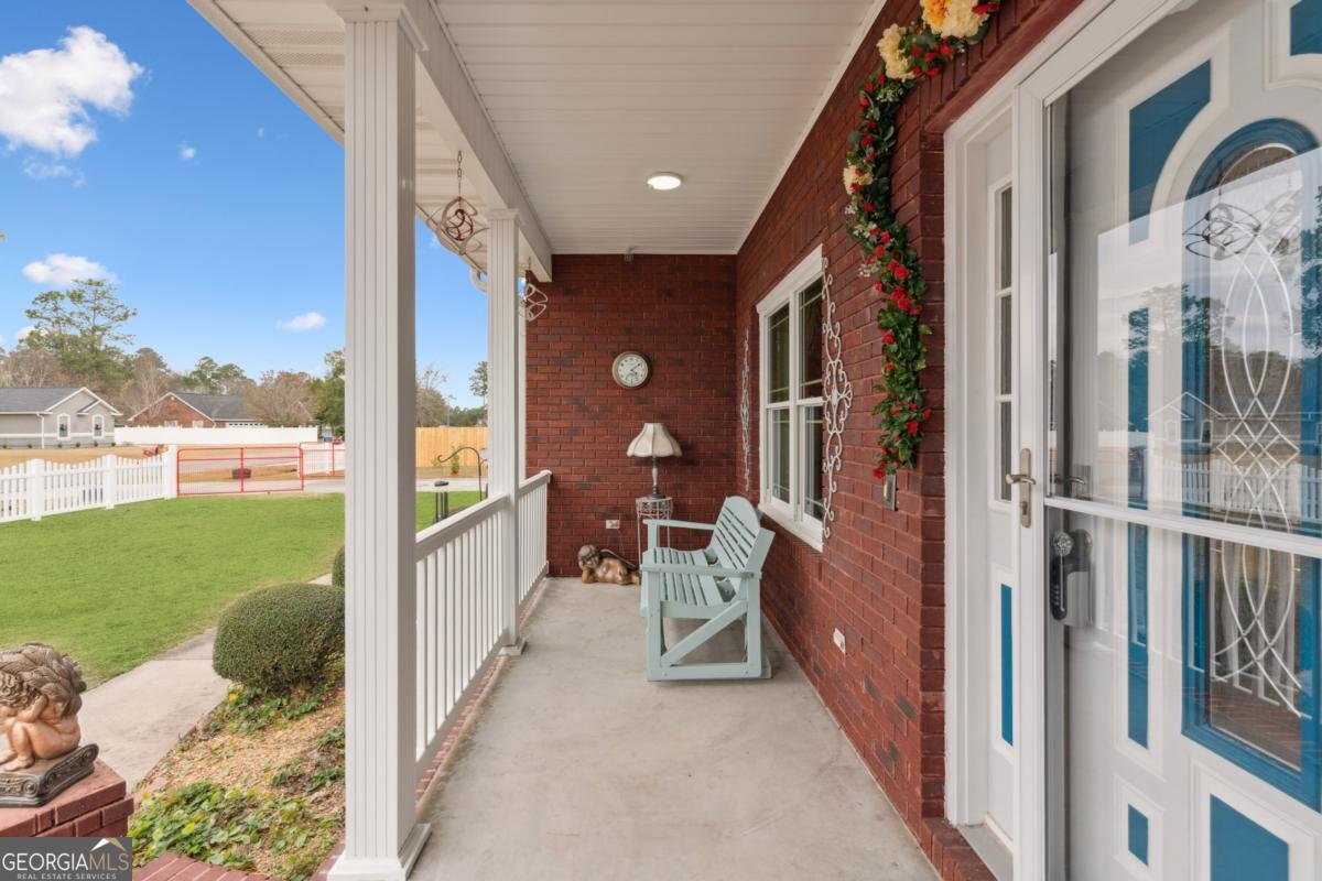 932 Hitching Post Lane