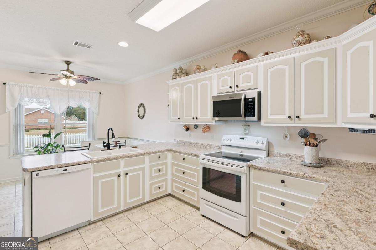 932 Hitching Post Lane