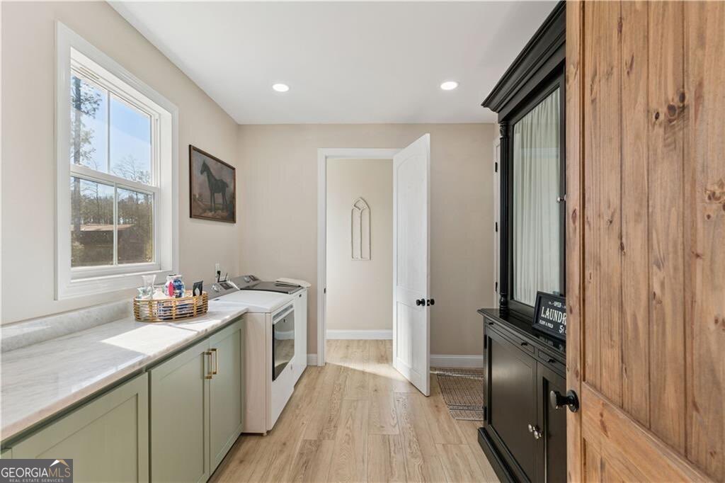 1757 McIntosh Trl SE