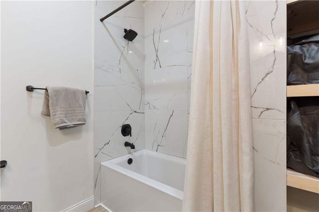 1757 McIntosh Trl SE