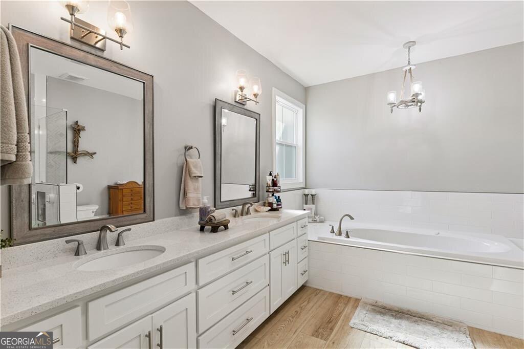 1757 McIntosh Trl SE