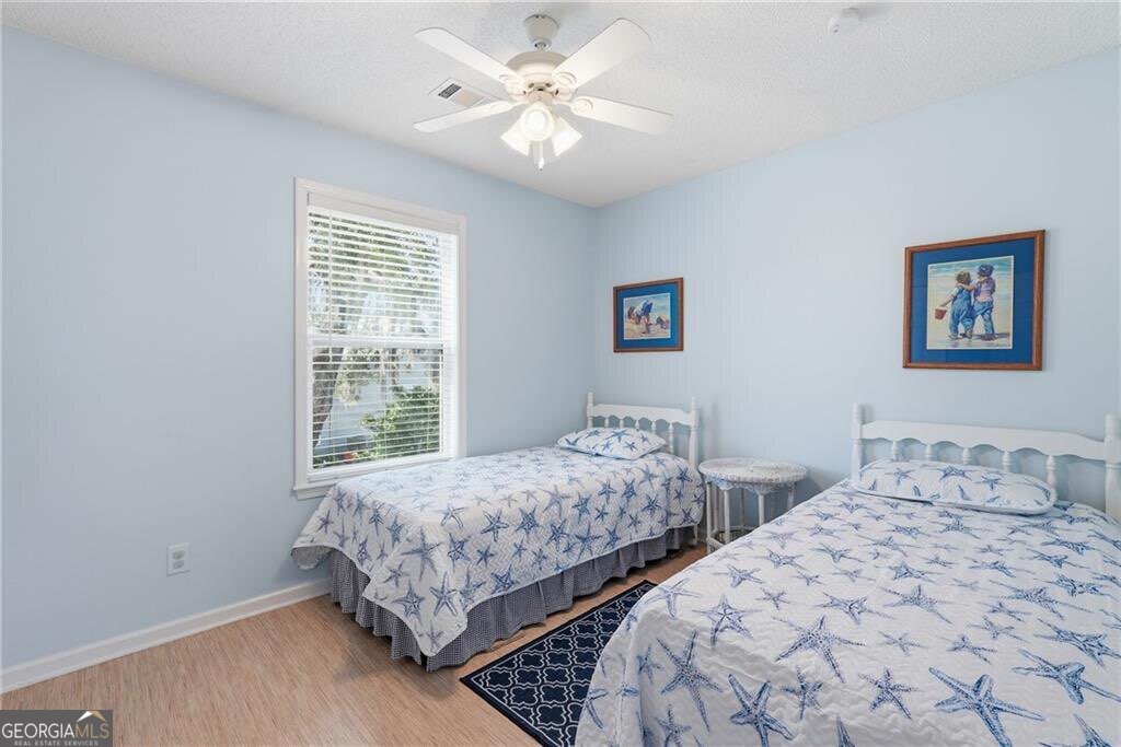 1116 Pleasure Point Lane NE