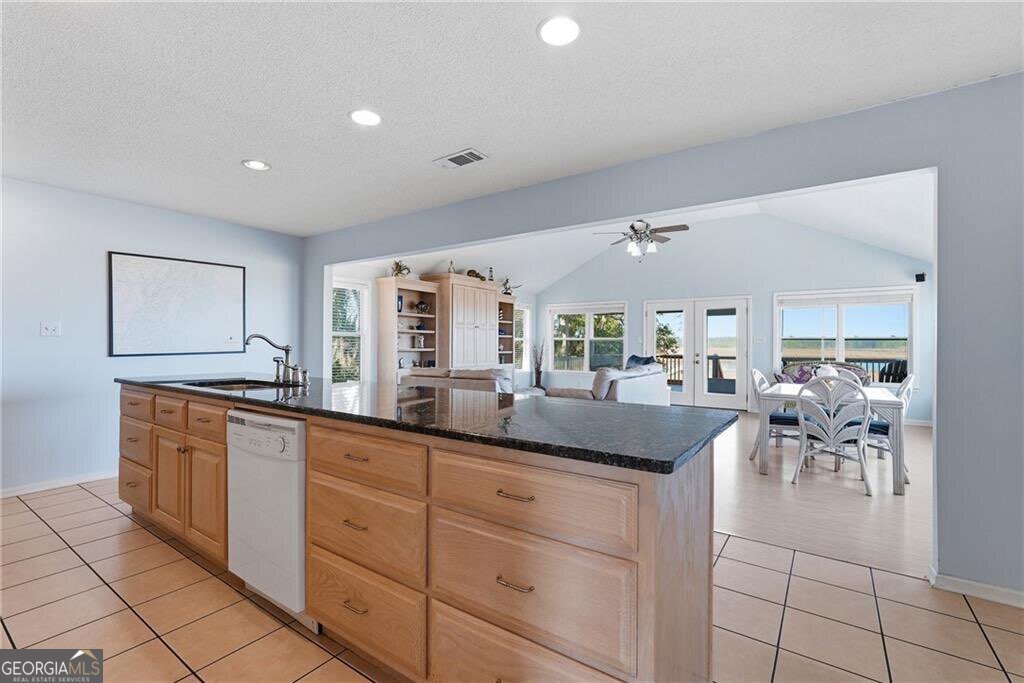 1116 Pleasure Point Lane NE