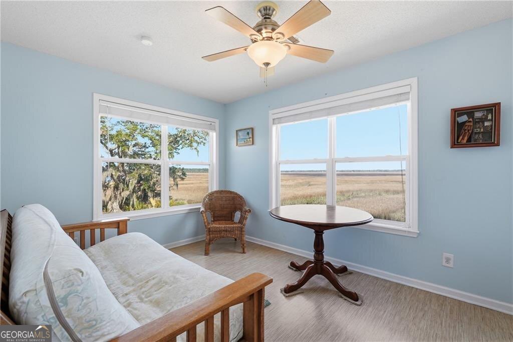 1116 Pleasure Point Lane NE