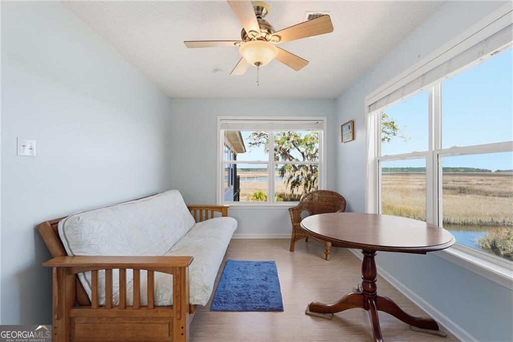 1116 Pleasure Point Lane NE