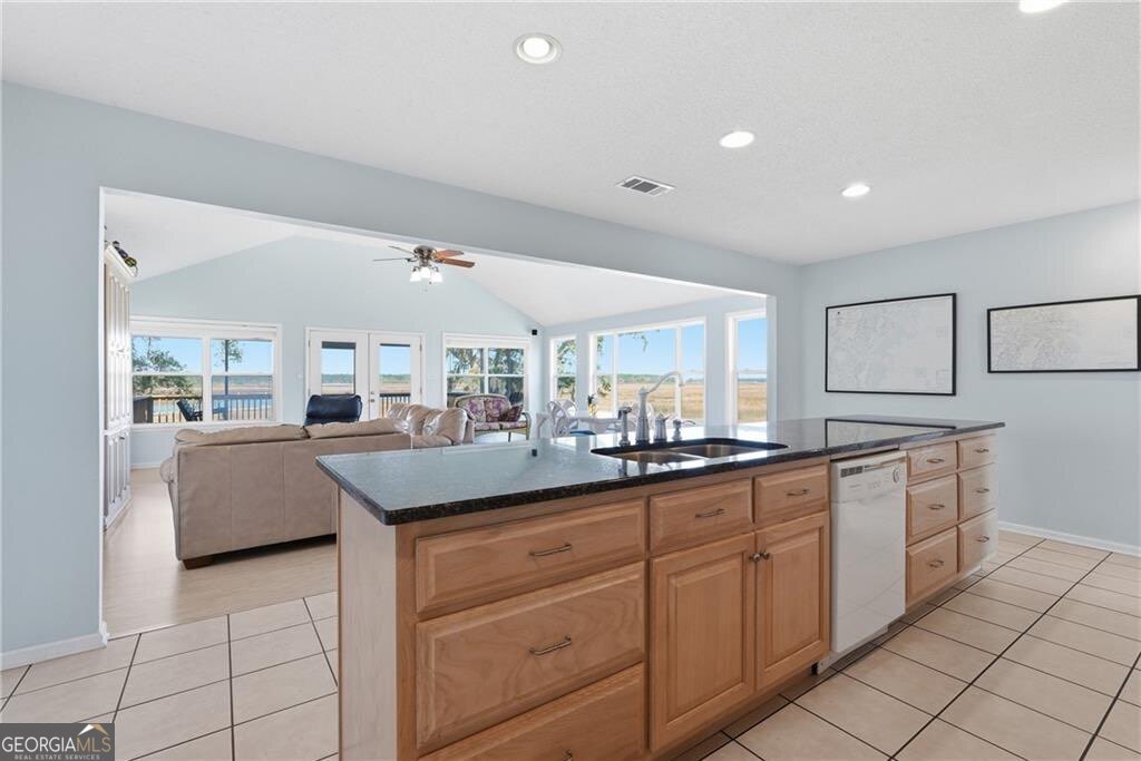 1116 Pleasure Point Lane NE