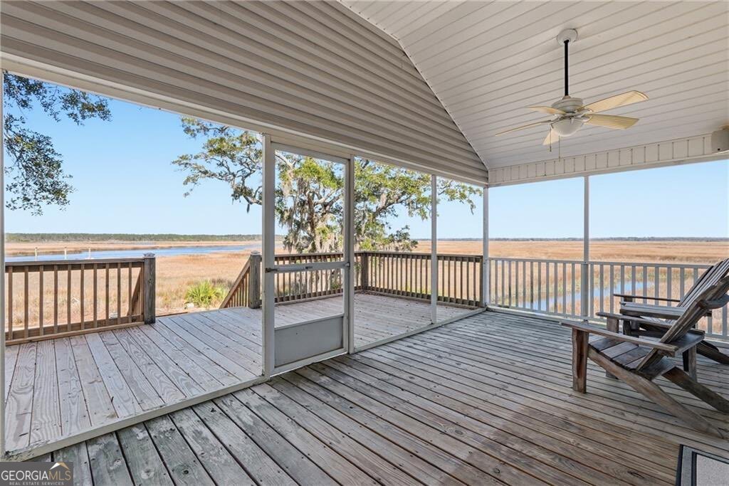 1116 Pleasure Point Lane NE