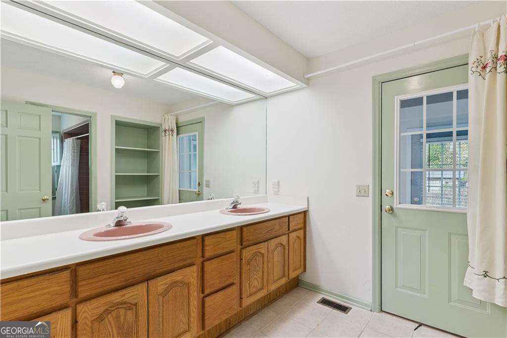 159 Wingefield Commons