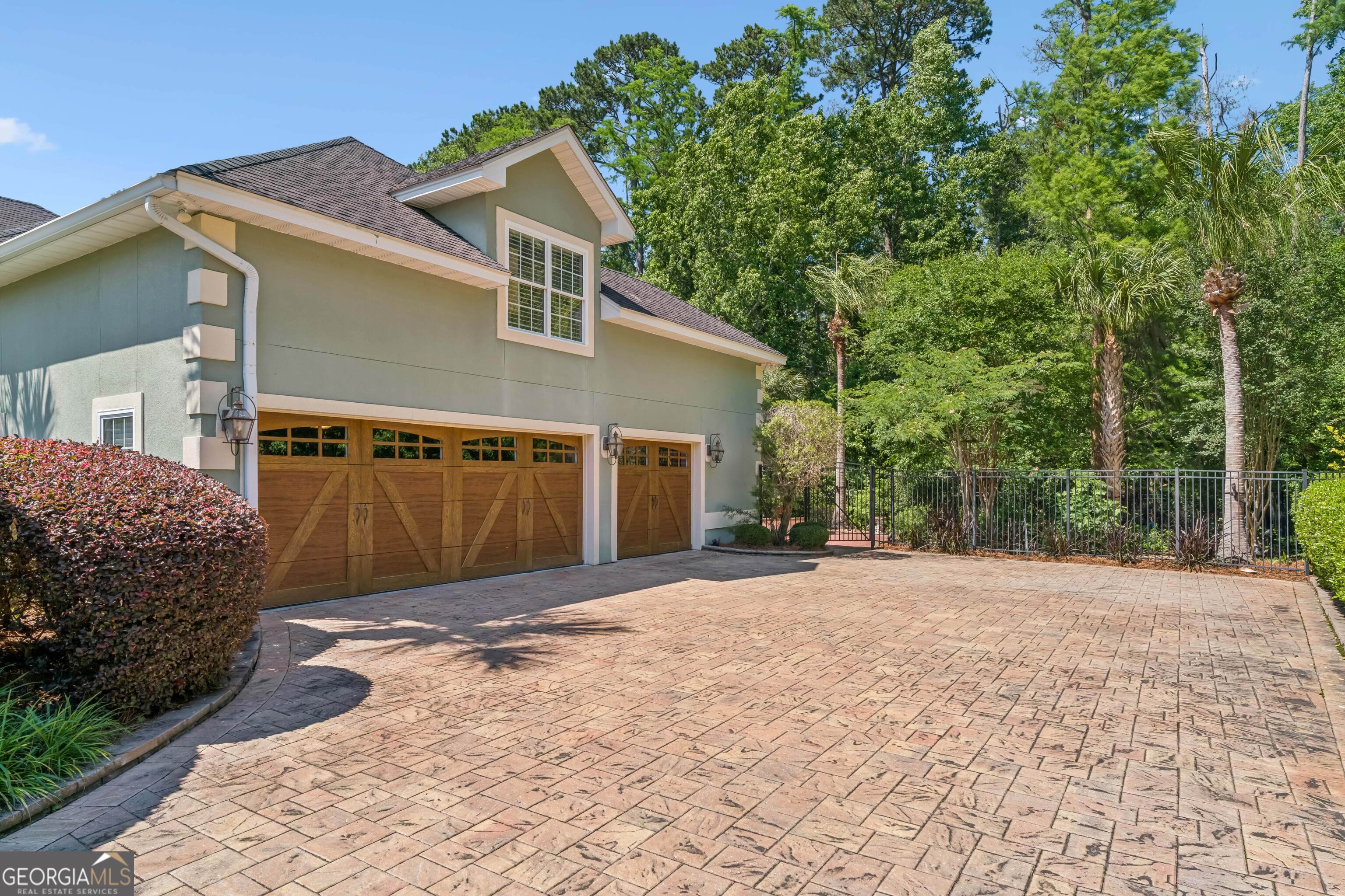 227 Harbor Pointe Drive