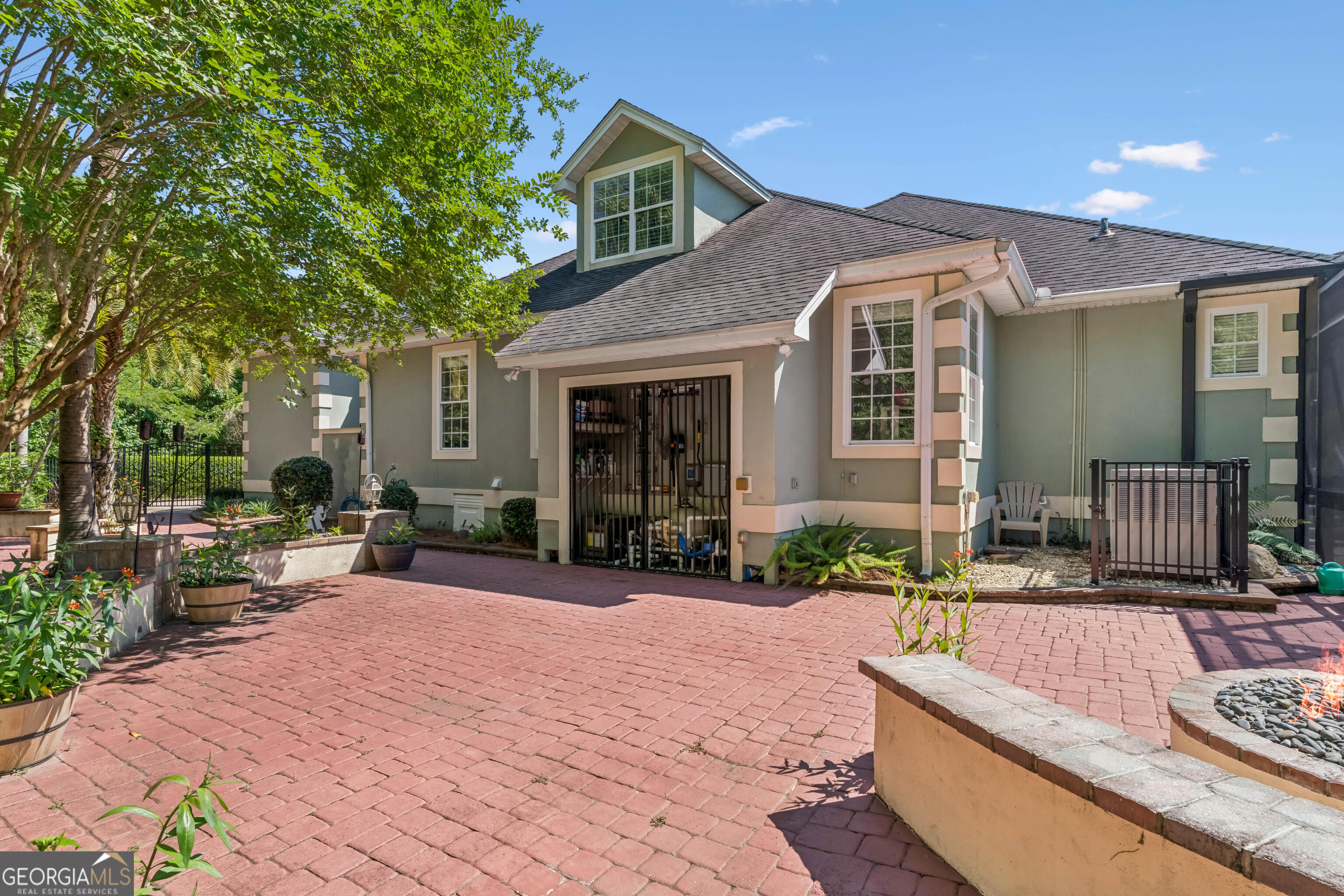 227 Harbor Pointe Drive