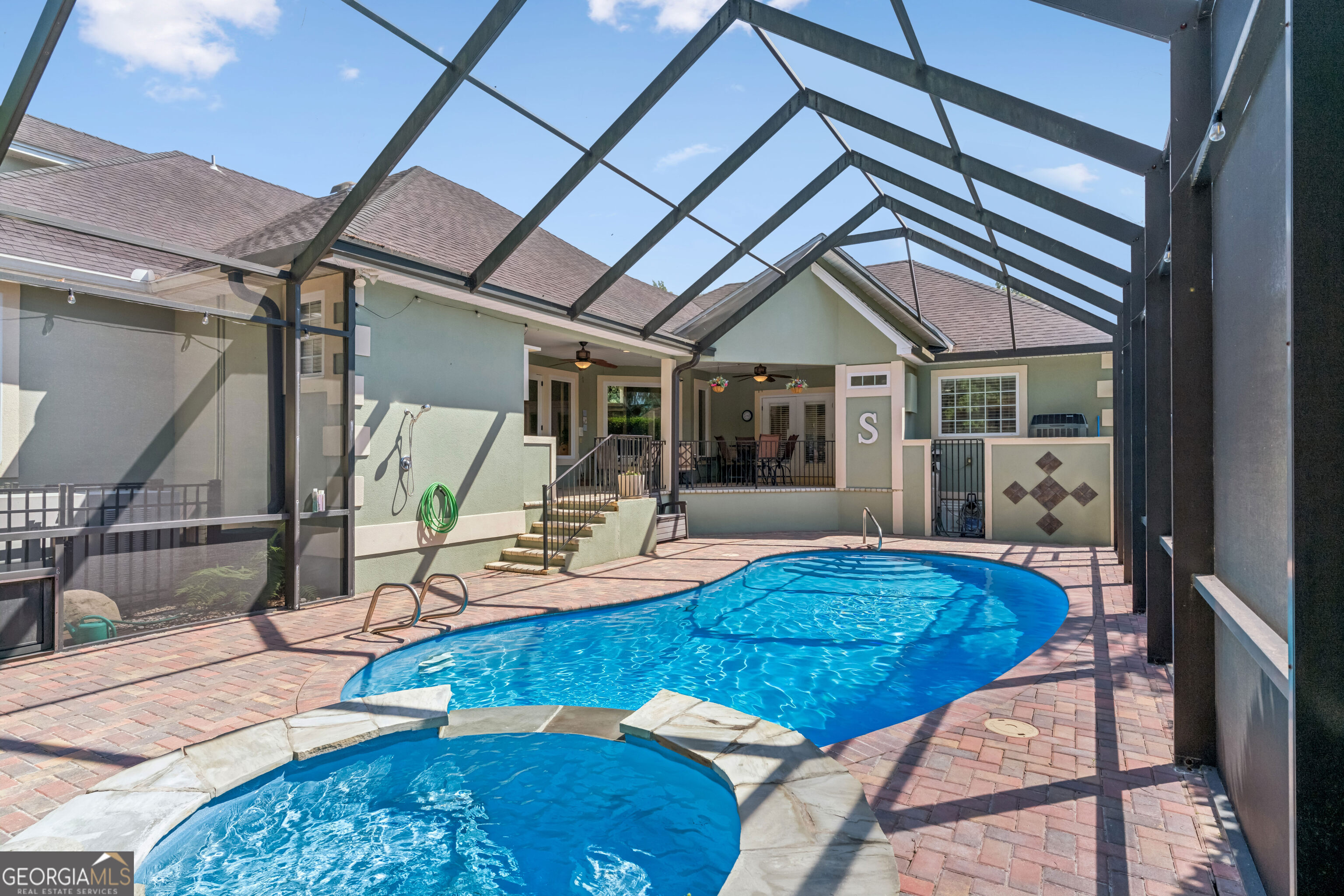 227 Harbor Pointe Drive