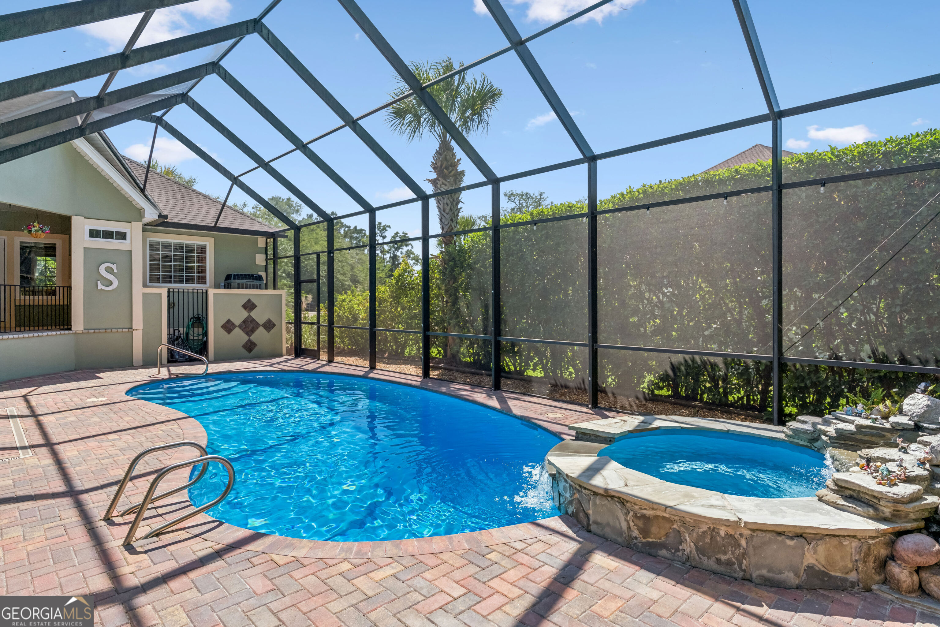227 Harbor Pointe Drive