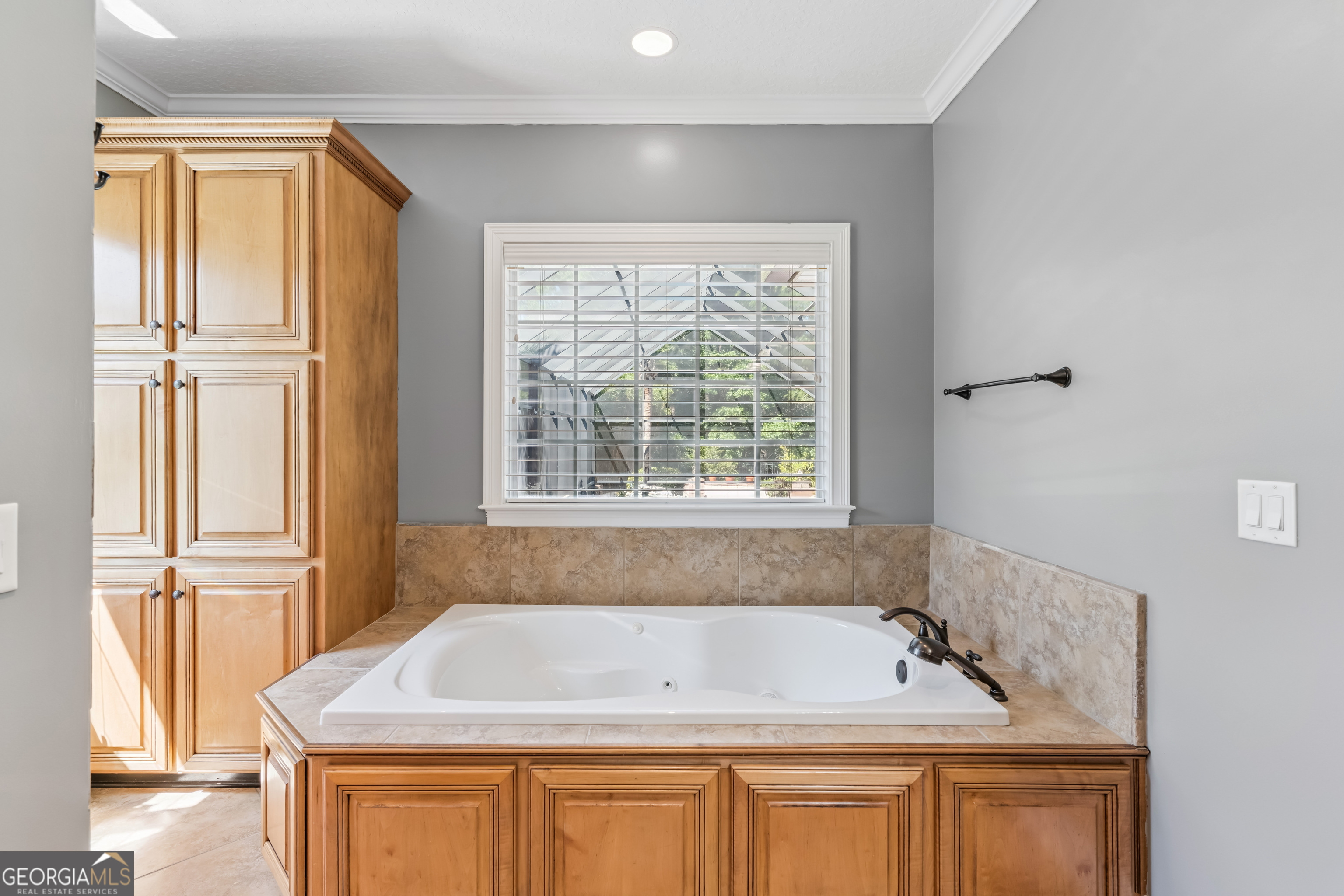 227 Harbor Pointe Drive