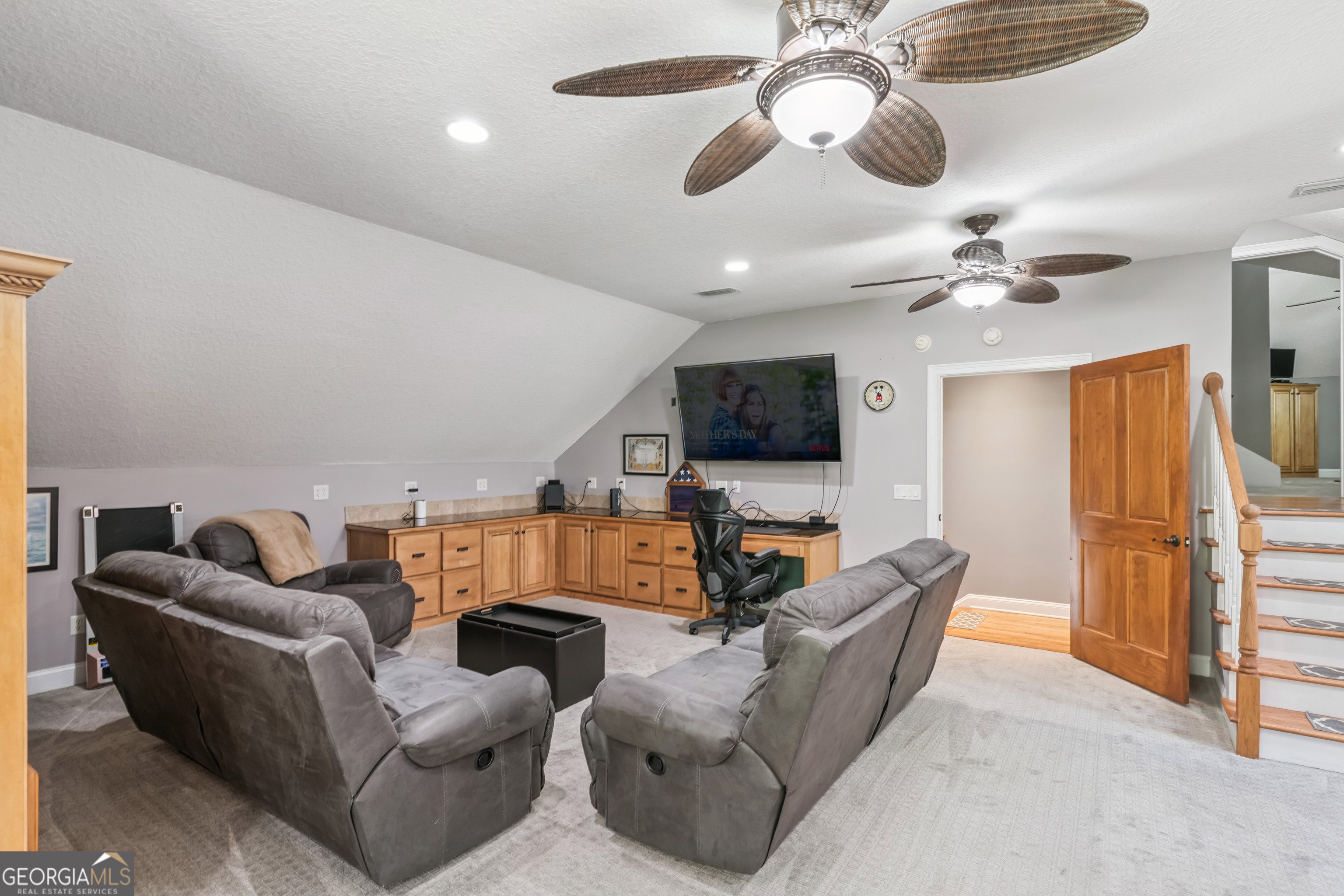 227 Harbor Pointe Drive