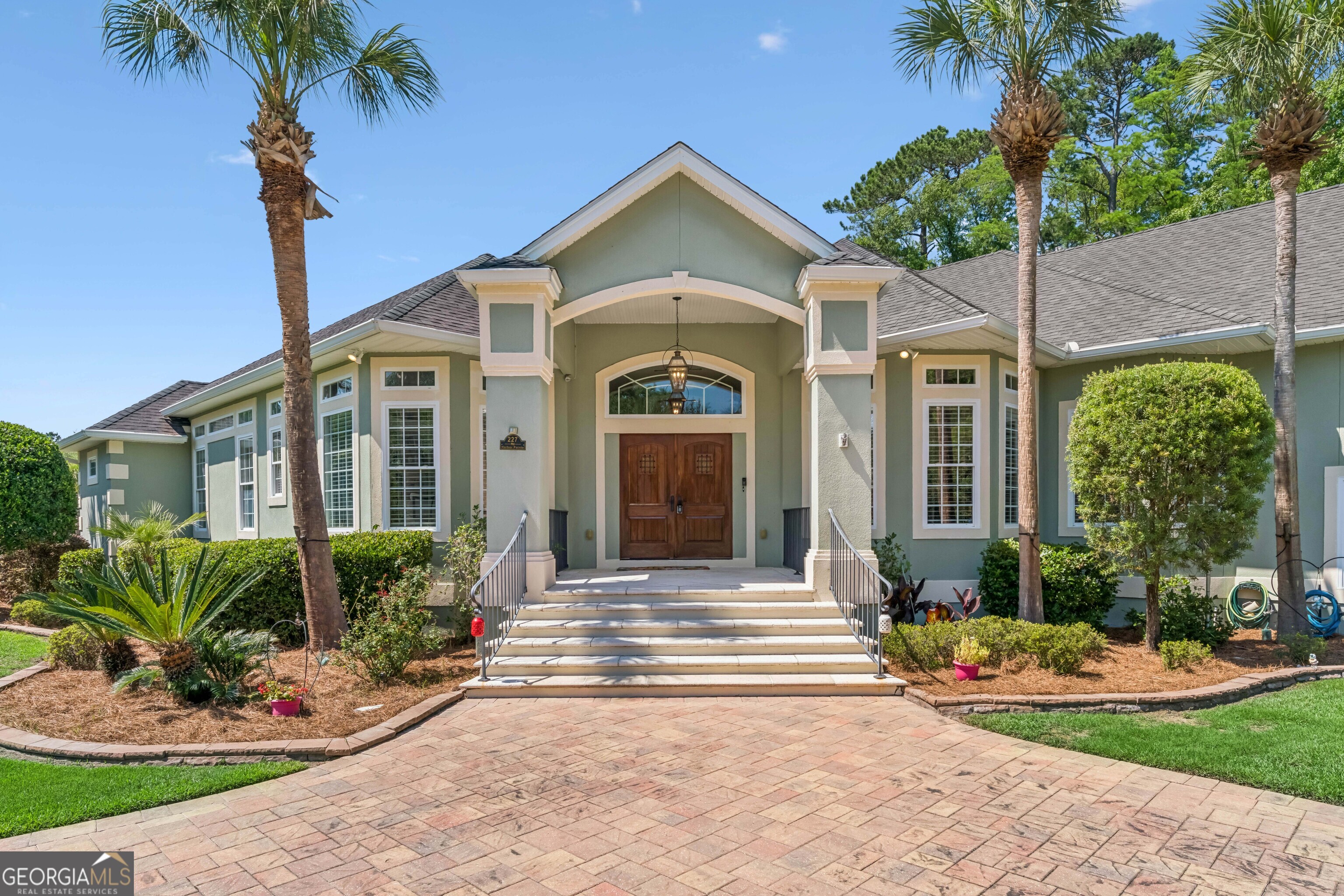 227 Harbor Pointe Drive