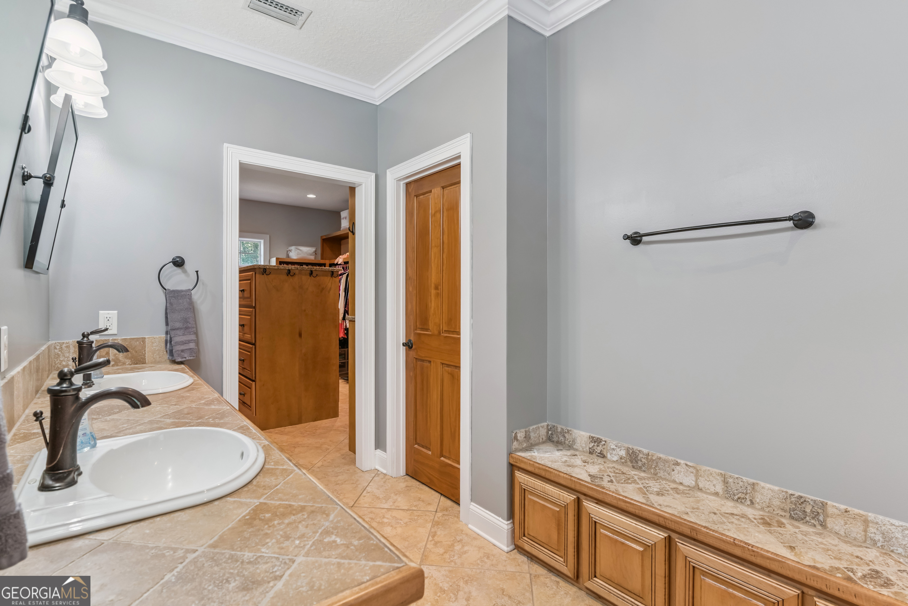 227 Harbor Pointe Drive