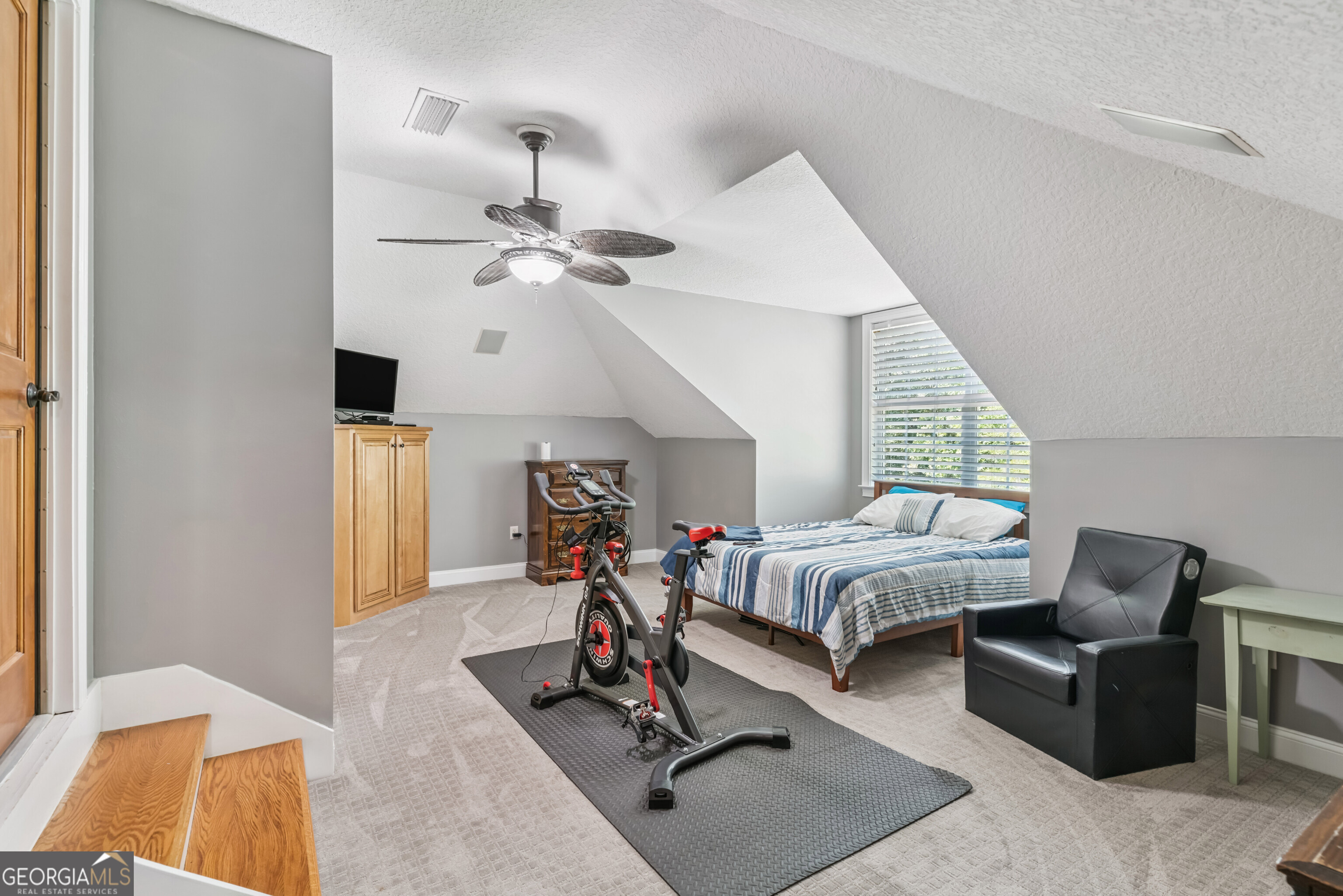 227 Harbor Pointe Drive