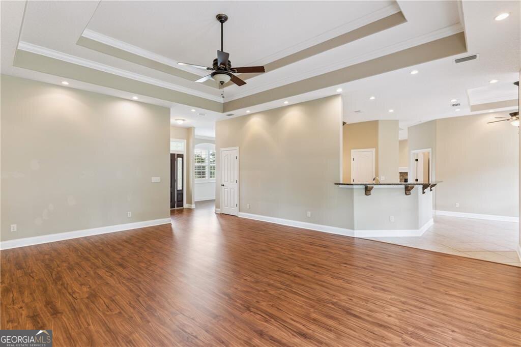 190 Lakes Drive
