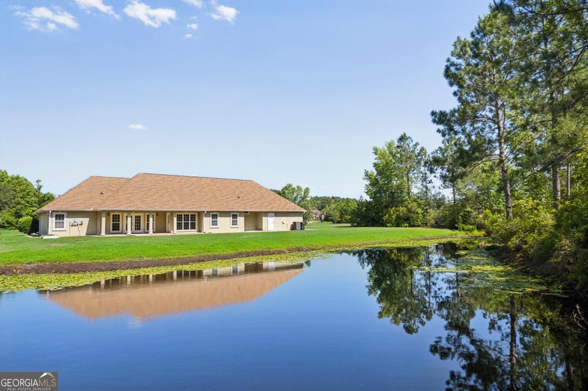 190 Lakes Drive