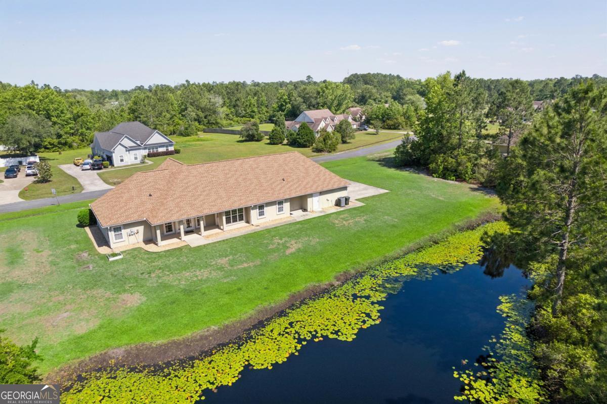 190 Lakes Drive