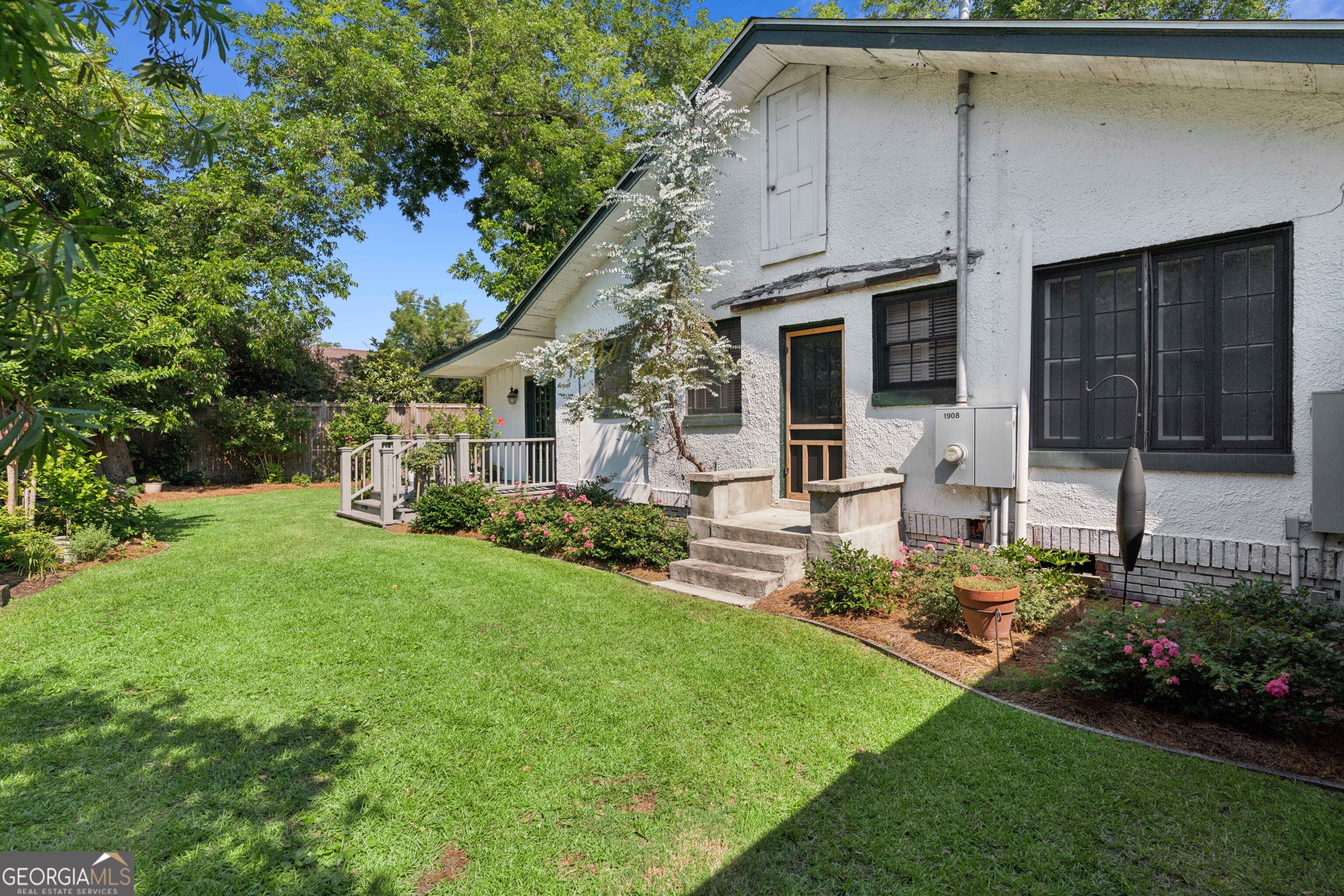 1908 Gloucester Street