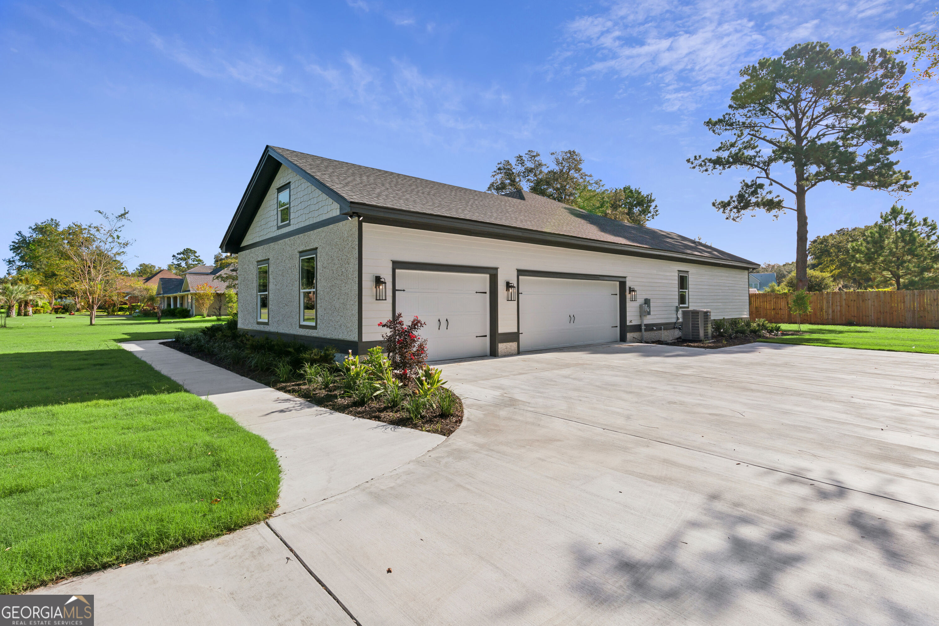 139 Winding Trail