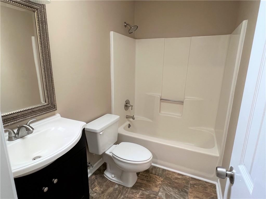 125 Baybridge Drive