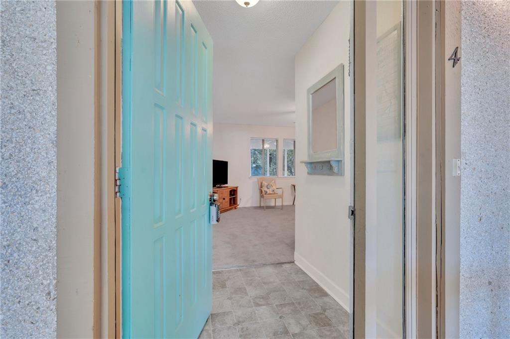 204 Walmar Grove