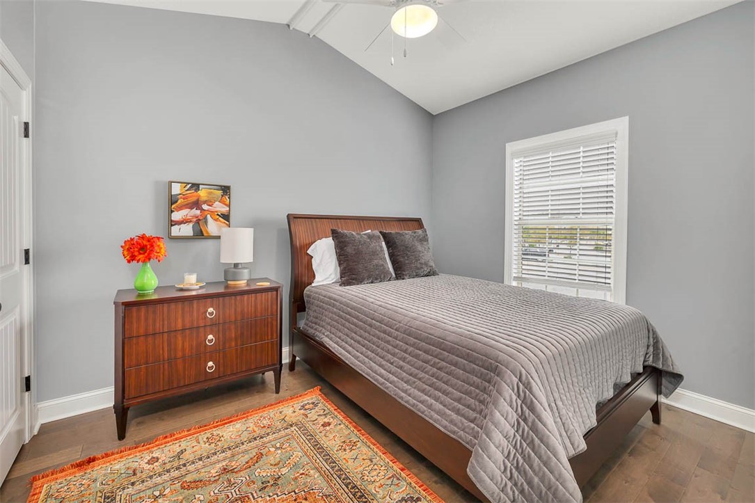 304 Mariners Circle