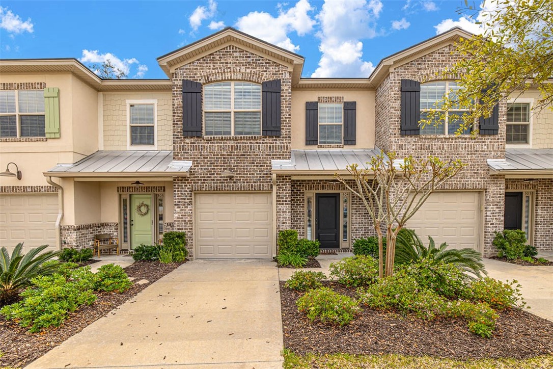 304 Mariners Circle
