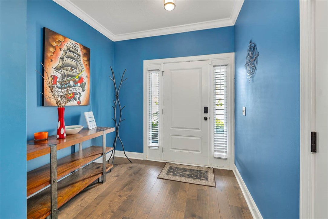 304 Mariners Circle