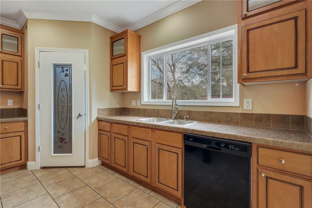 47 Yellow Pine Road