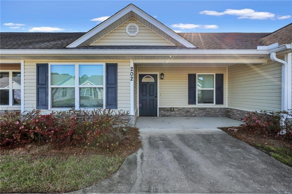 202 Joshua Circle