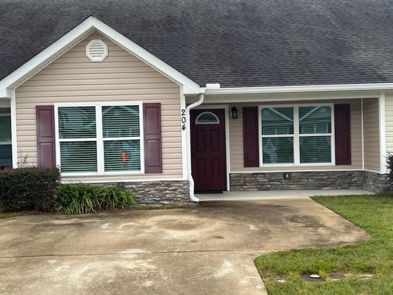 204 Joshua Circle