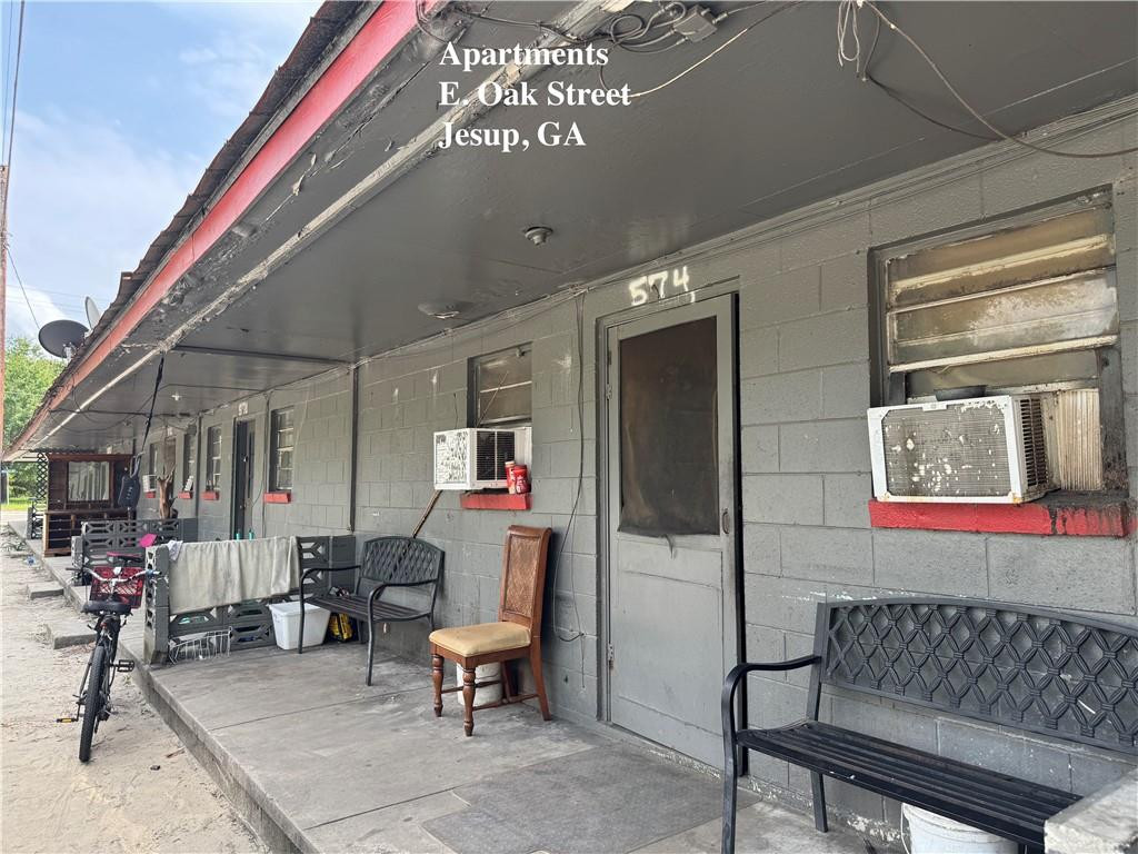 0 E Oak Street