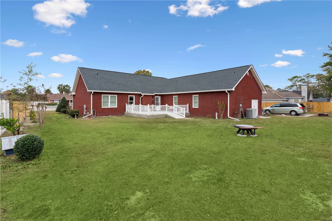 932 Hitching Post Lane