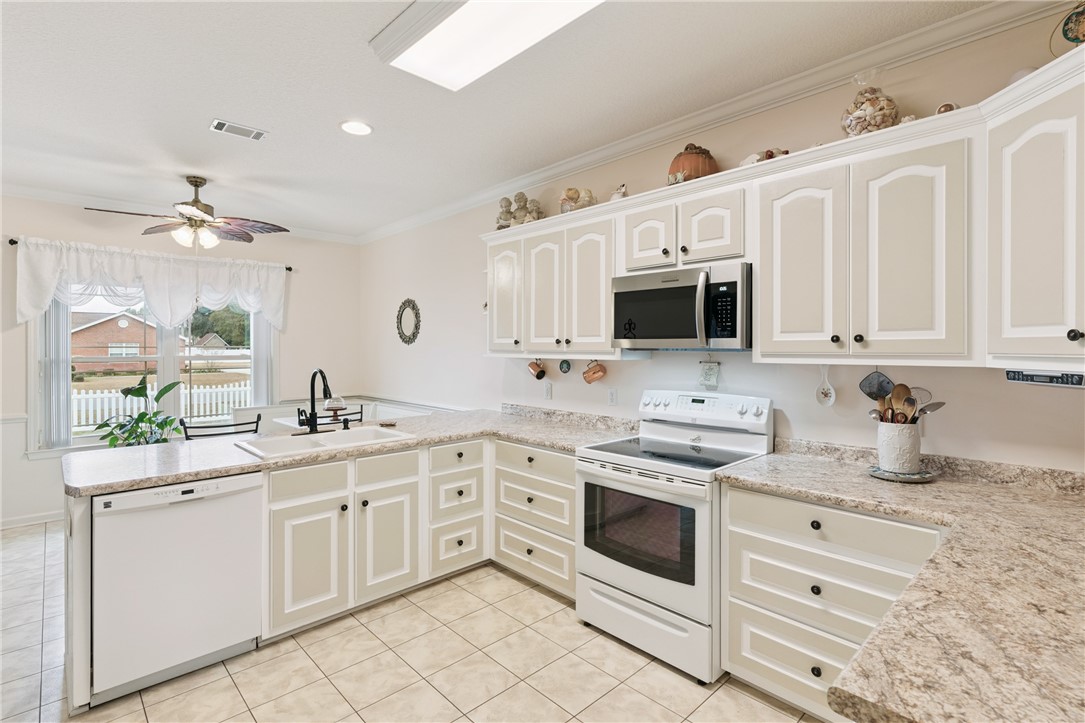 932 Hitching Post Lane