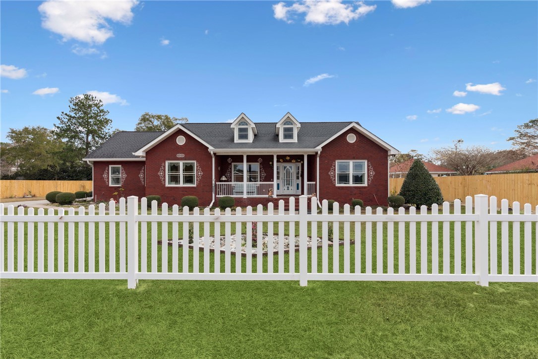 932 Hitching Post Lane