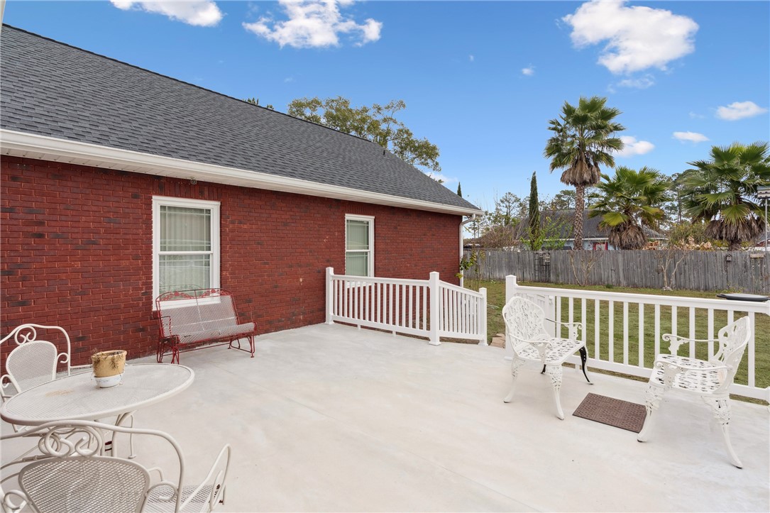 932 Hitching Post Lane