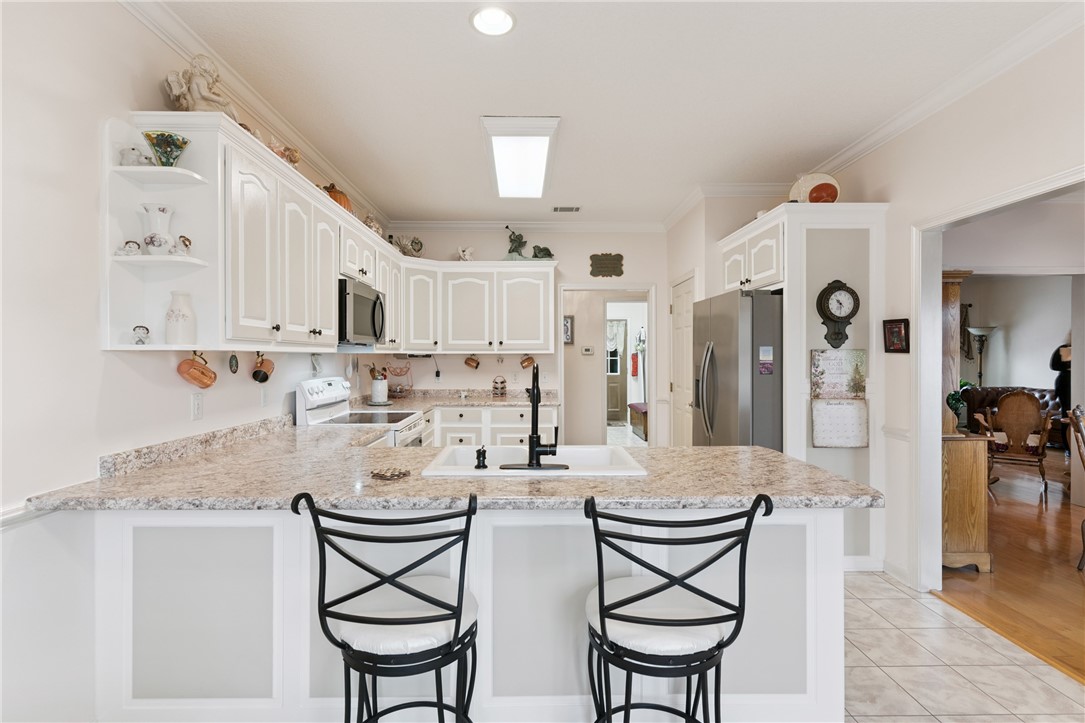 932 Hitching Post Lane