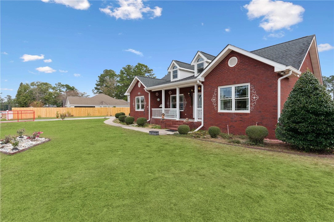 932 Hitching Post Lane